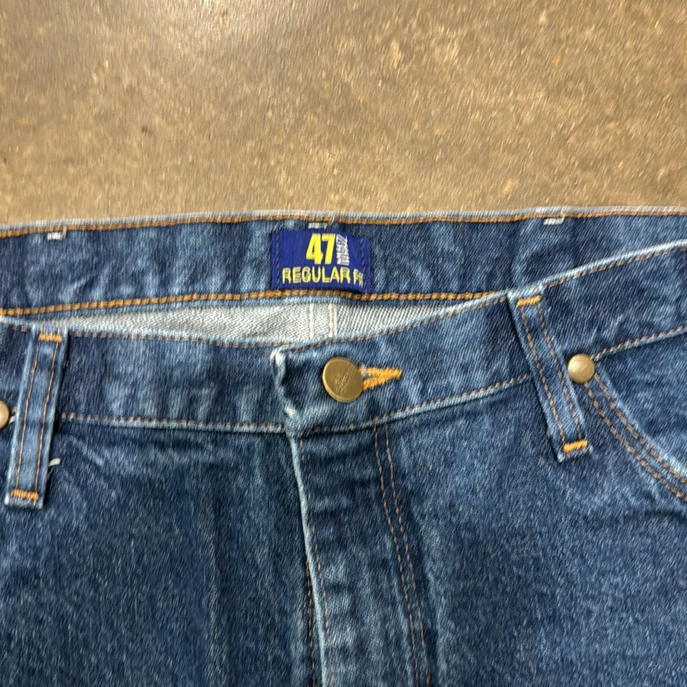Jeans - Picture 2 of 5